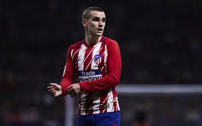 乐竞体育讨论-金玟哉训练中指导新人